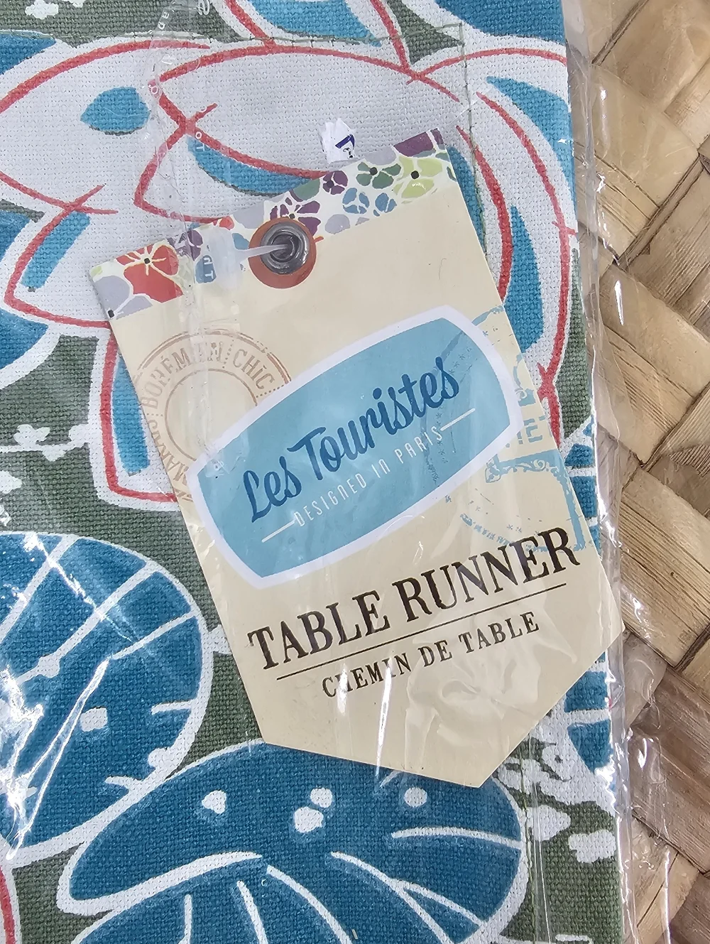 Water Lilies Table Runner NWT Size 13X72